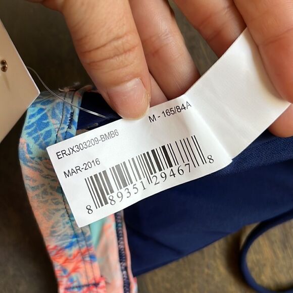 NWT Roxy Undersea Fixed Tri Bikini Top Sz- Med - Picture 7 of 8